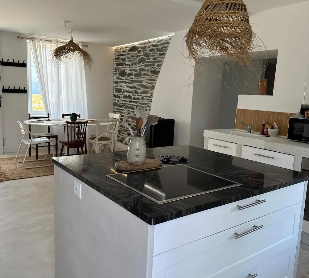 Holiday home Maison Ka-Za, Jacuzzi Meuble Tourisme 3 Etoiles Saint-Martin-des-Champs  France
